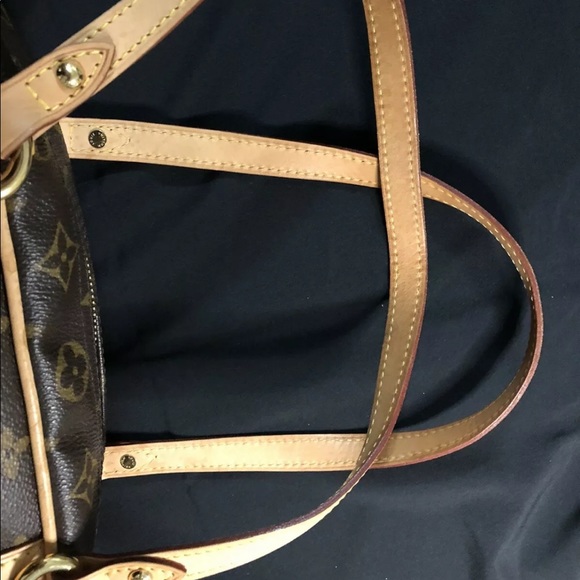 Louis Vuitton Montorgueil Monogram Canvas PM - Picture 4 of 14